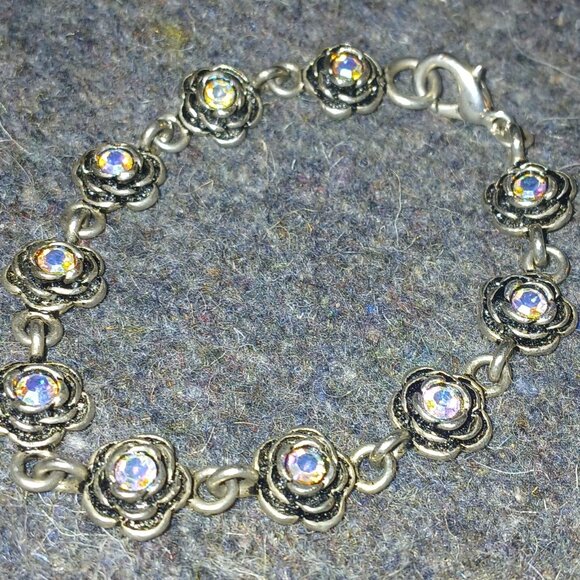 PD SILVER TONED AURORA GEMED BRACELET - Picture 2 of 6